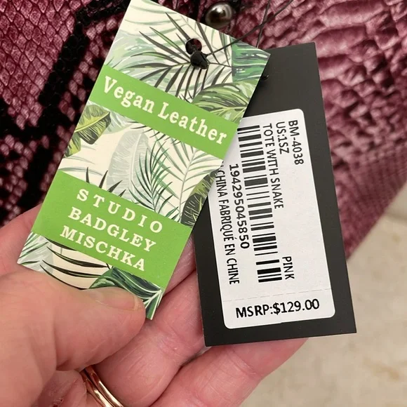 Badgley Mischka Tote with snake print - NWT! - Picture 9 of 12